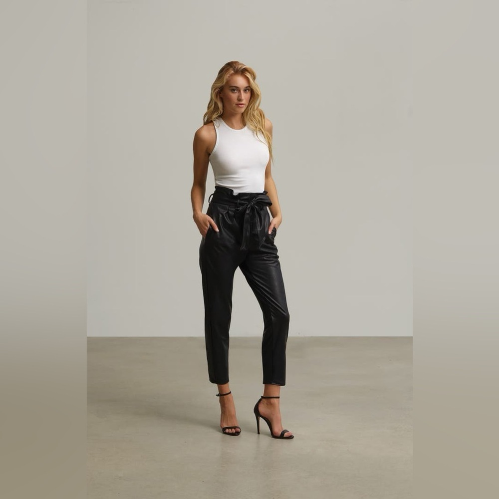 Commando Paperbag Tie Waist Black Faux Leather Crop Pants Size M
